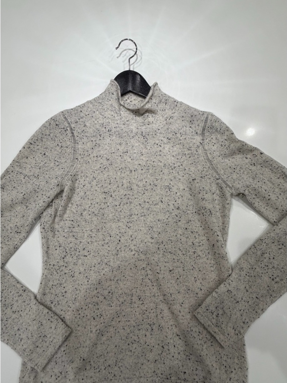 Elie Tahari Cream Speckled Turtleneck Sweater